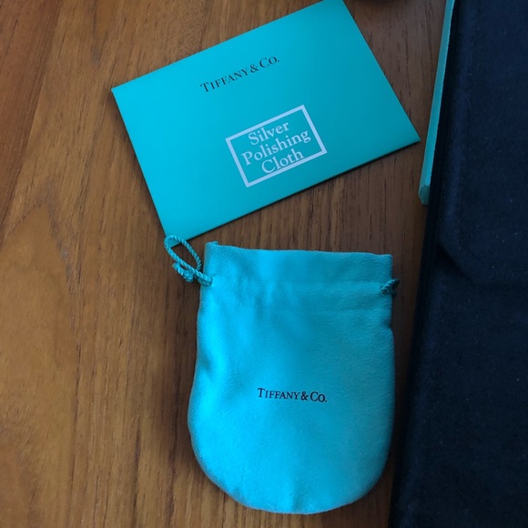 Tiffany & Co Infinity Necklace (SOLD OUT) - Picture 6 of 8